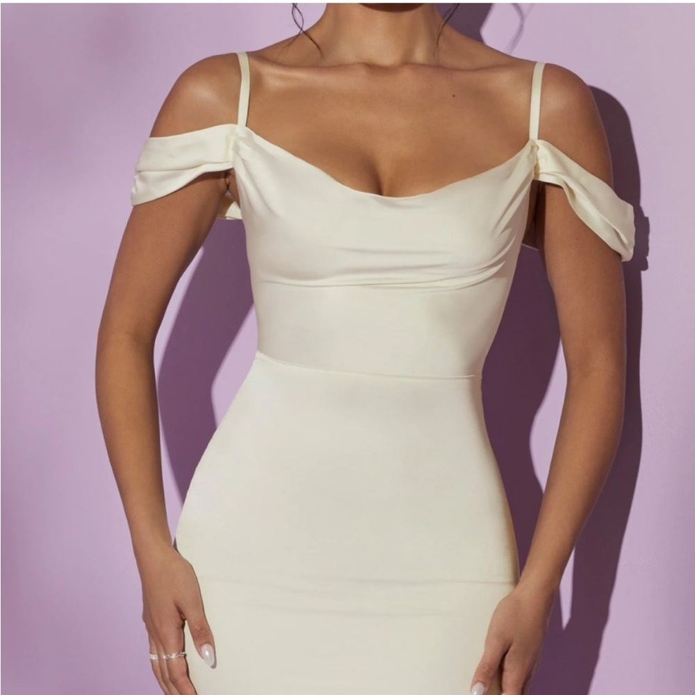 Oh Polly Giada Midi Off-Shoulder Dress